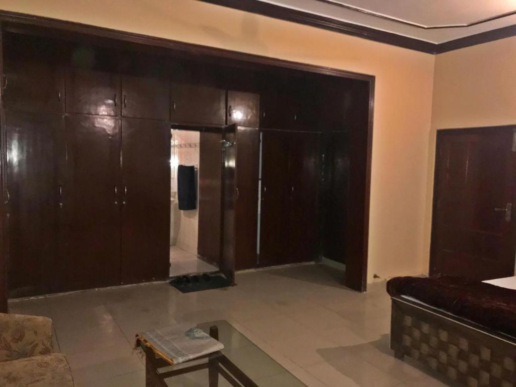 ホテル Babar House ファイサラーバード エクステリア 写真